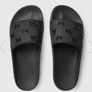 GUCCI rubber GG slide sandal